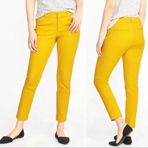 Old navy yellow pixie pant (size 10)